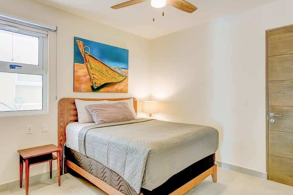 Bedroom 2  with queen bed