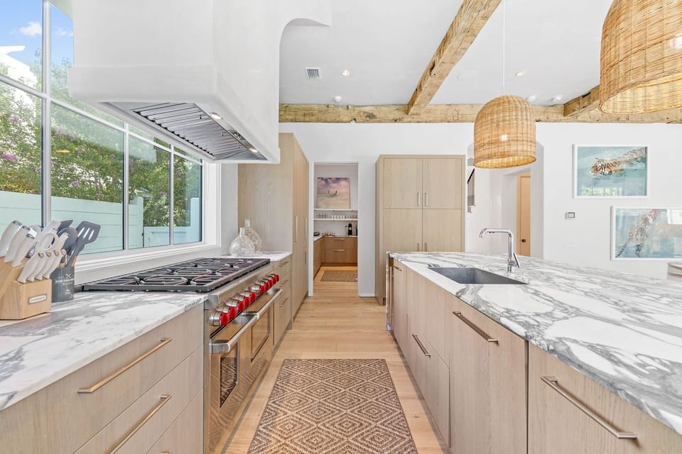 House, 5 Bedrooms | Private kitchen | Coffee/tea maker, fridge, oven, toaster
