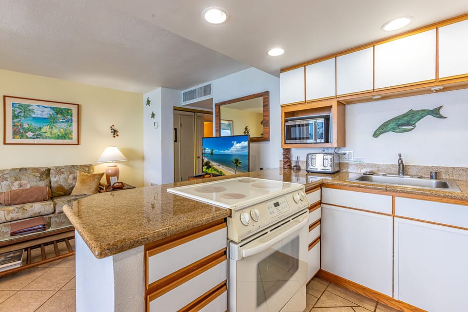 Condo, 1 Bedroom | Private kitchen | Coffee/tea maker, fridge, oven, toaster