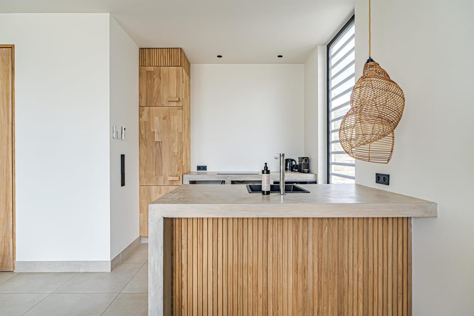 Royal Apartment, 1 Bedroom (Residence) | Private kitchenette | Coffee/tea maker, electric kettle