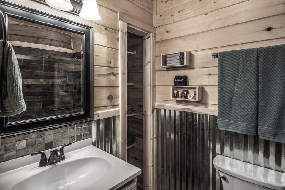 Master bath with shower