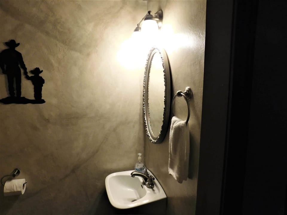Hallway half bath