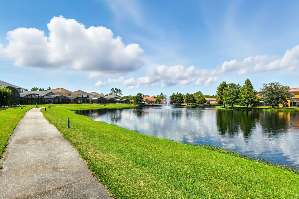 Peaceful Lakeside Views