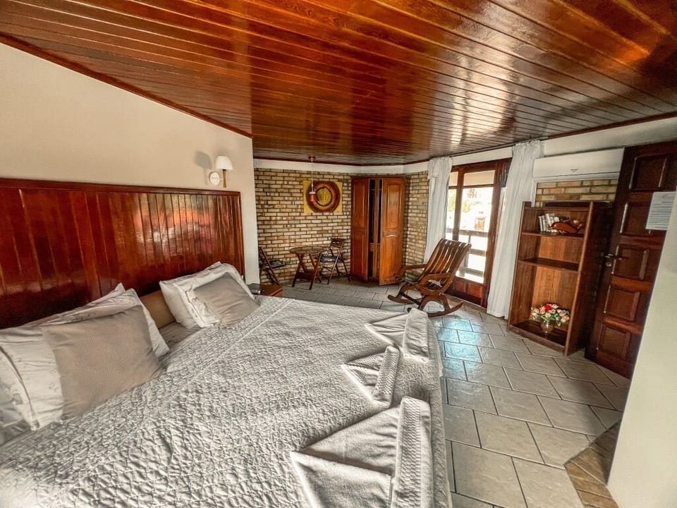 Presidential Suite | In-room safe, desk, free WiFi, bed sheets