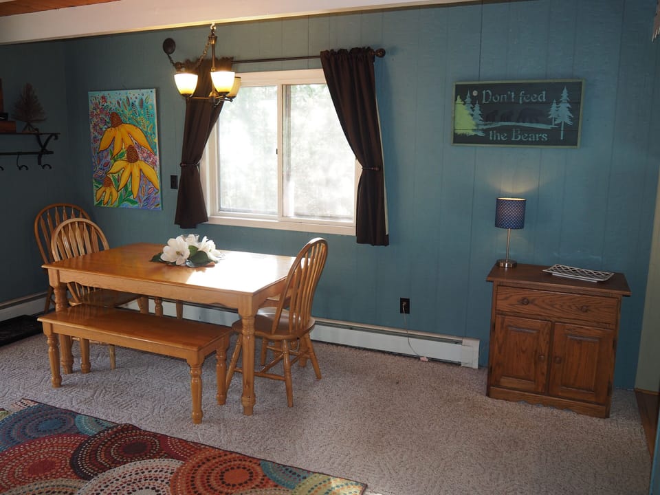 DINING AREA:  The chalet has a cute dining area with seating for up to 6 adults.