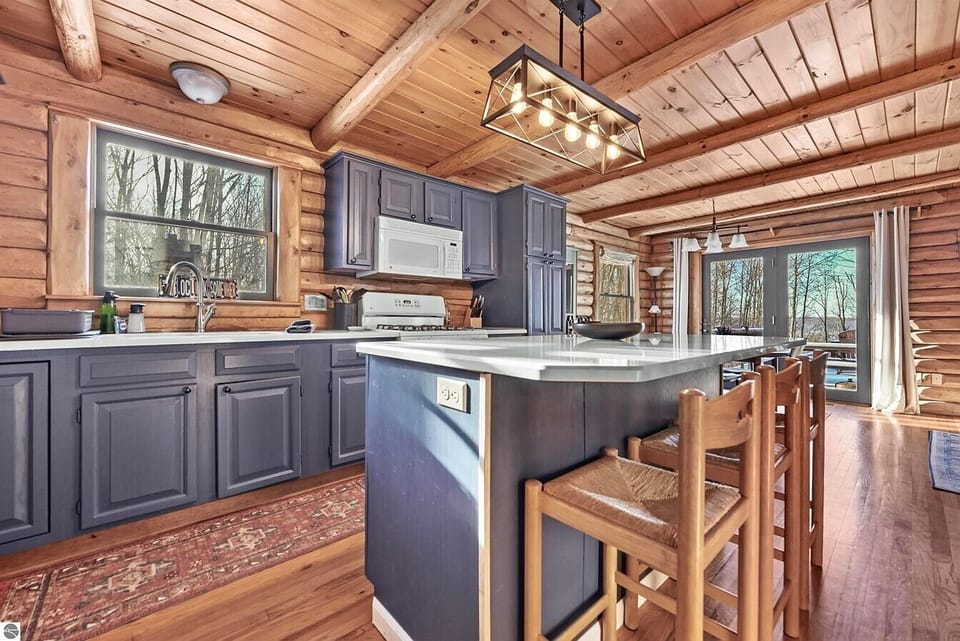KITCHEN:  Very modern and convenient kitchen with all appliances and a good supply of cooking and dining utensils.