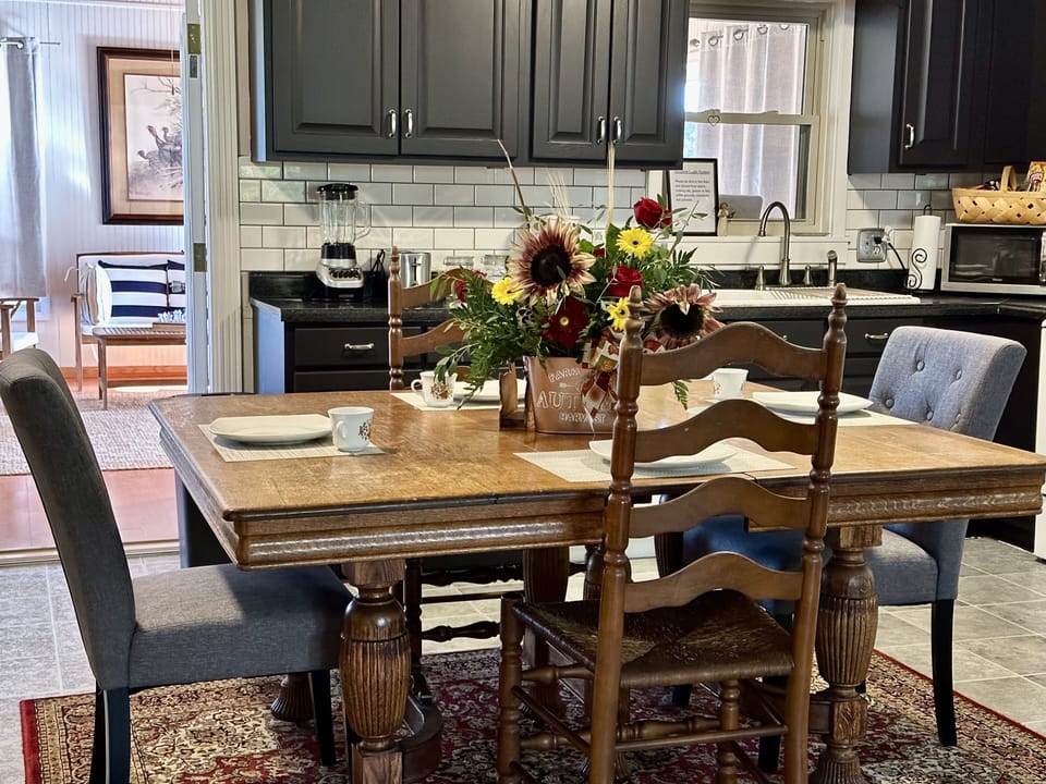  Kitchen table with seating for six plus high chair