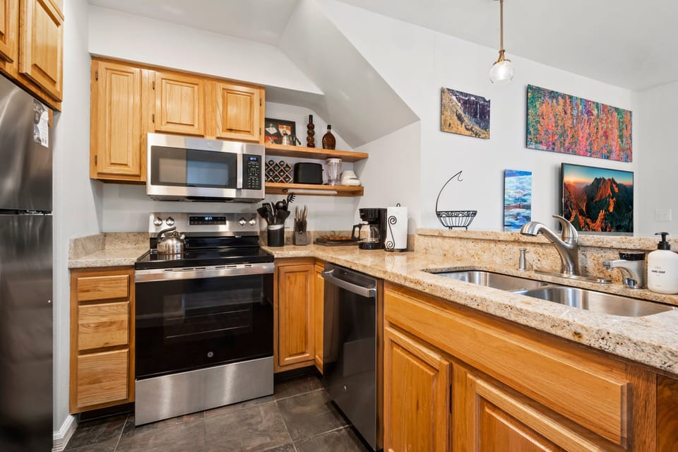 Fully stocked kitchen ideal for spending time together after a day of adventure.