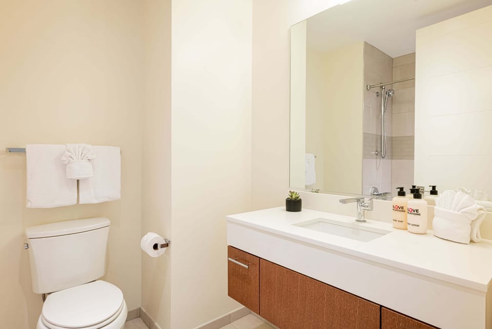Master Bedroom 3 en suite bathroom with a tub/shower combo