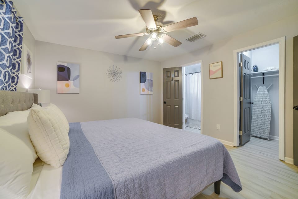 Bedroom 1 | King Bed | En-Suite Bathroom