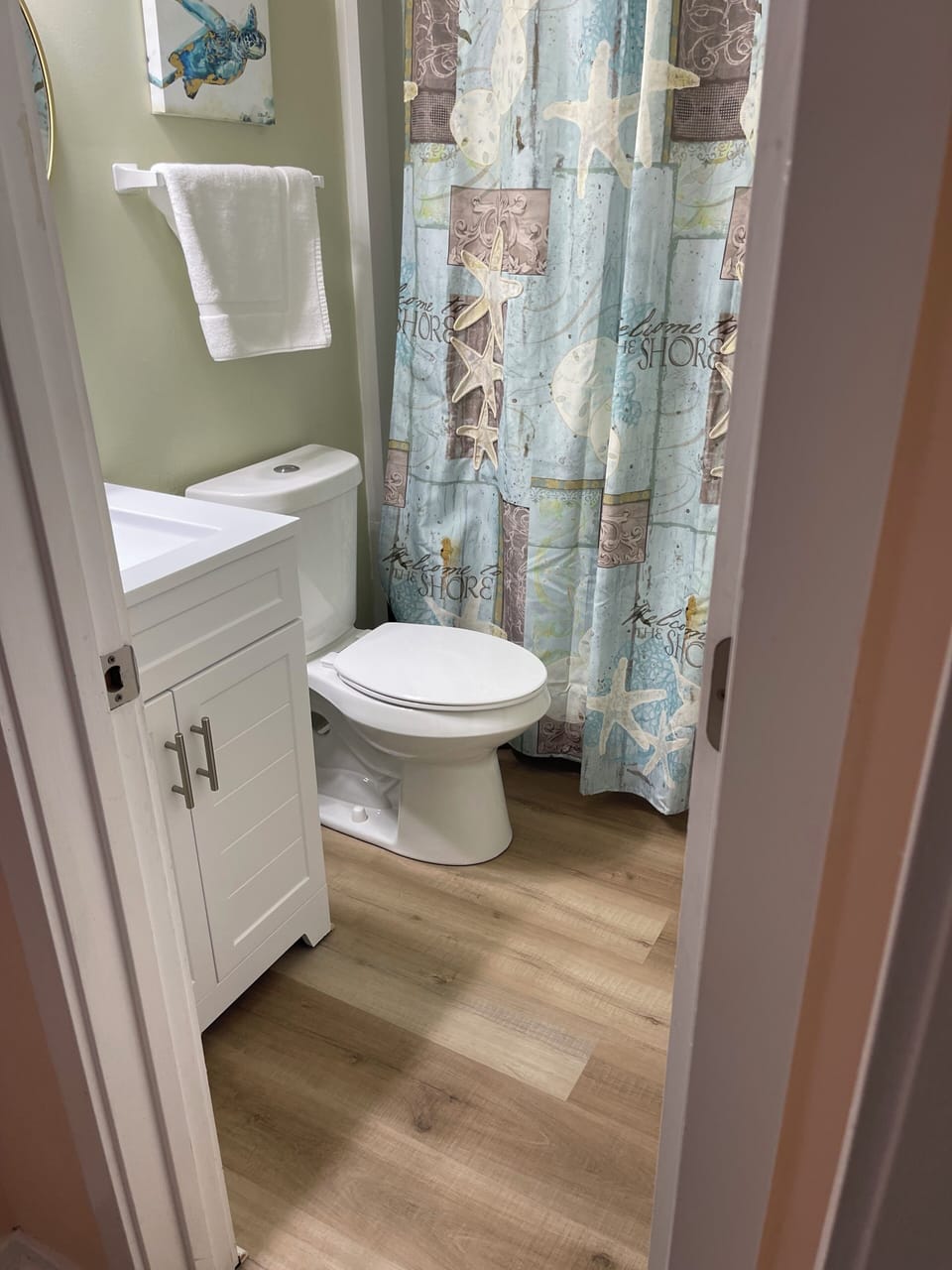 Bathroom #2
Guest bathroom