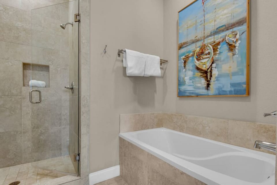 Master Bathroom | Bathtub | Tile Shower