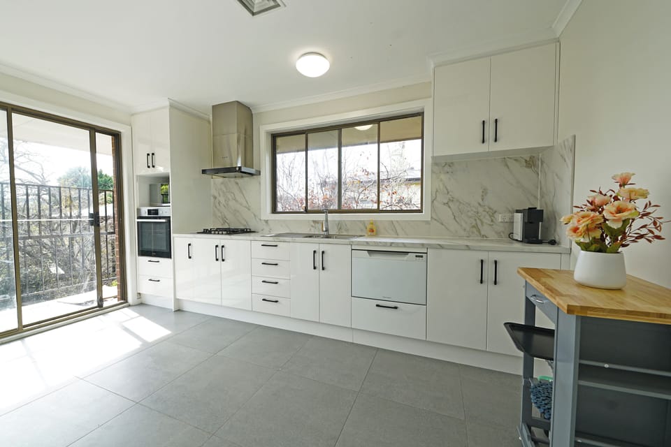 Family House | Private kitchen | Full-size fridge, microwave, oven, dishwasher