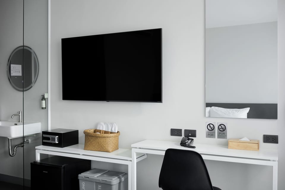 Triple Room | Television