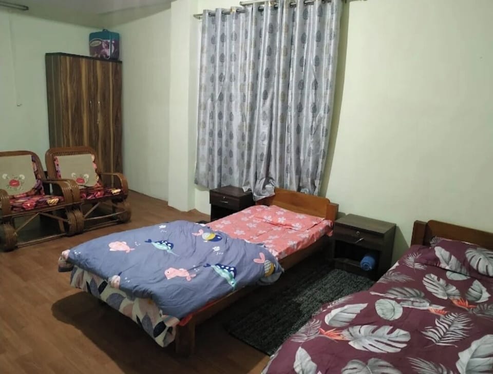 Triple Room | WiFi (free), bed sheets