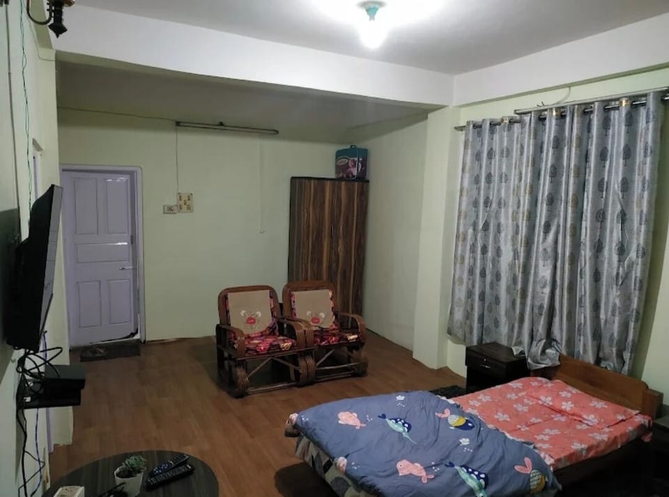 Triple Room | WiFi (free), bed sheets