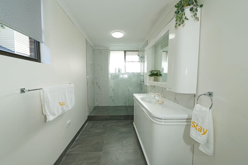 Pet Friendly Ringwood 3BR Home Parking House in Melbourne