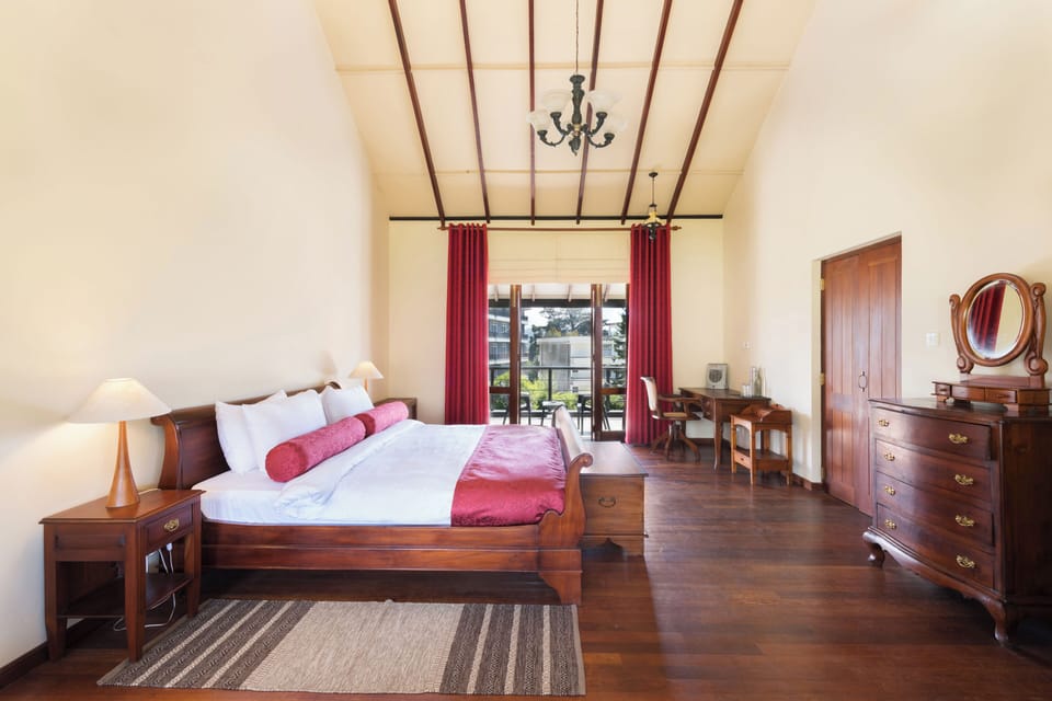 Luxury Villa | 4 bedrooms, iron/ironing board, bed sheets