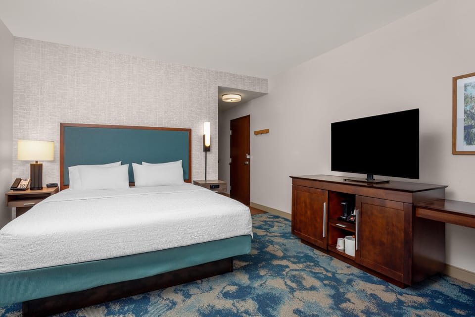 In-room safe, desk, laptop workspace, blackout drapes