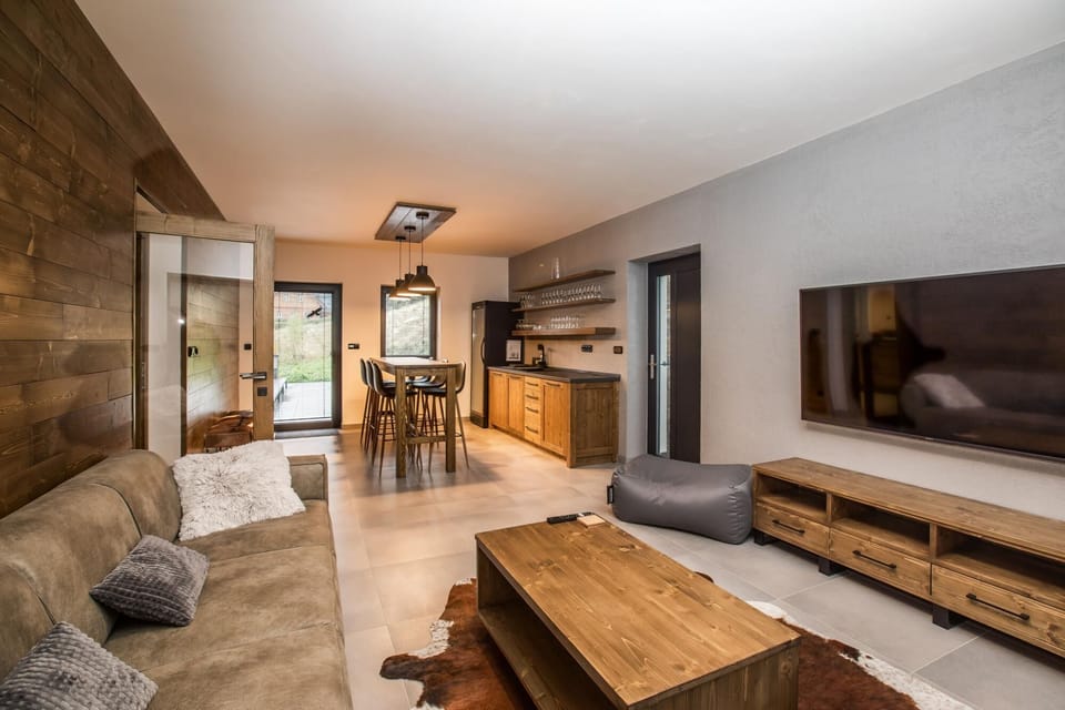 House | 6 bedrooms