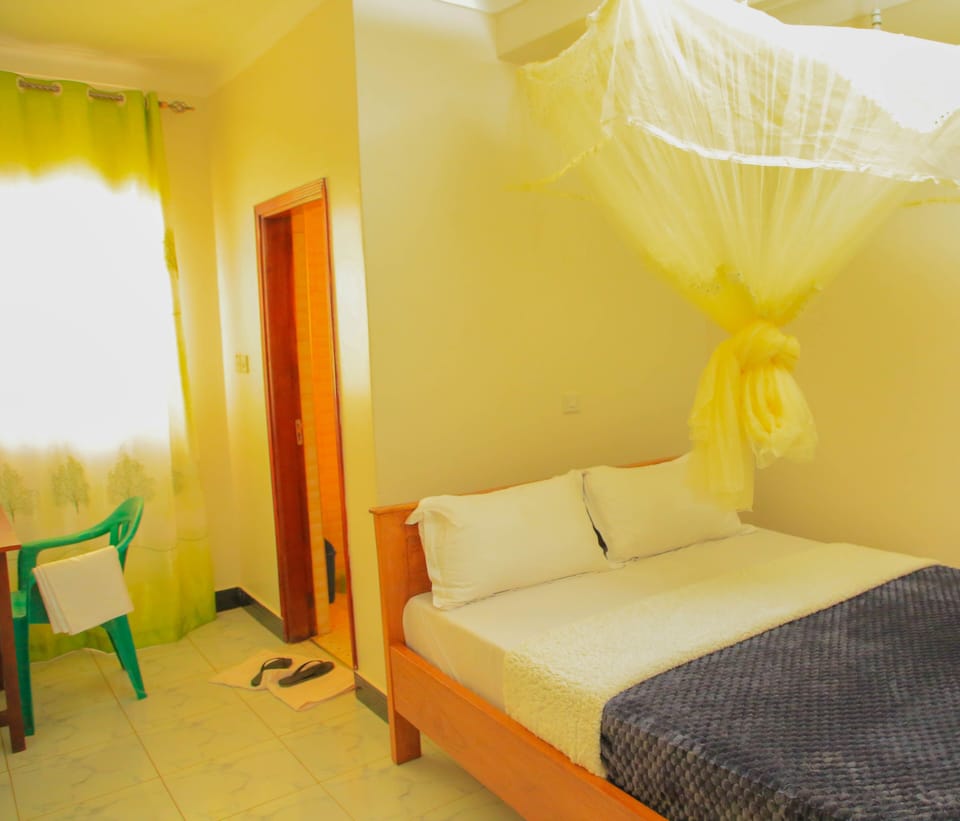 Standard Room | Desk, laptop workspace, free WiFi, bed sheets