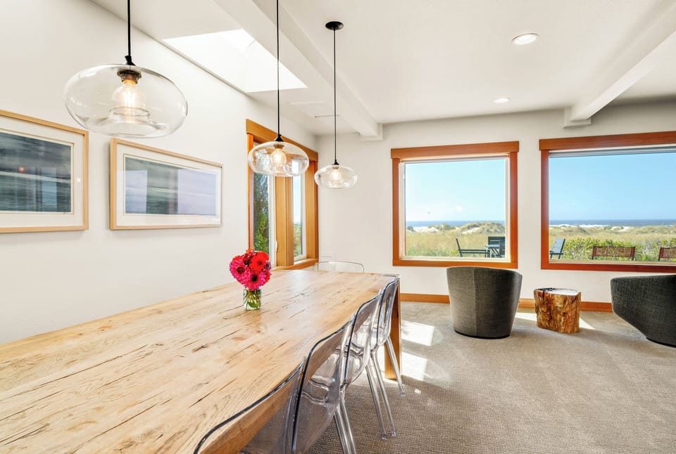 Large banquet style table with room for 10