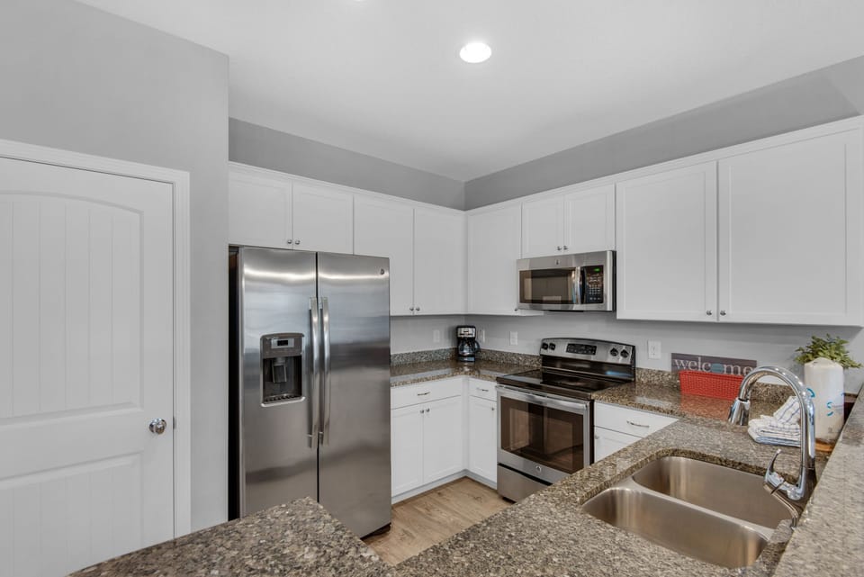 Kitchen with plenty of counter space