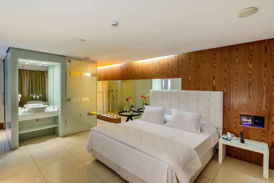 Luxury Double Room, 1 King Bed | Minibar, desk, free WiFi, bed sheets