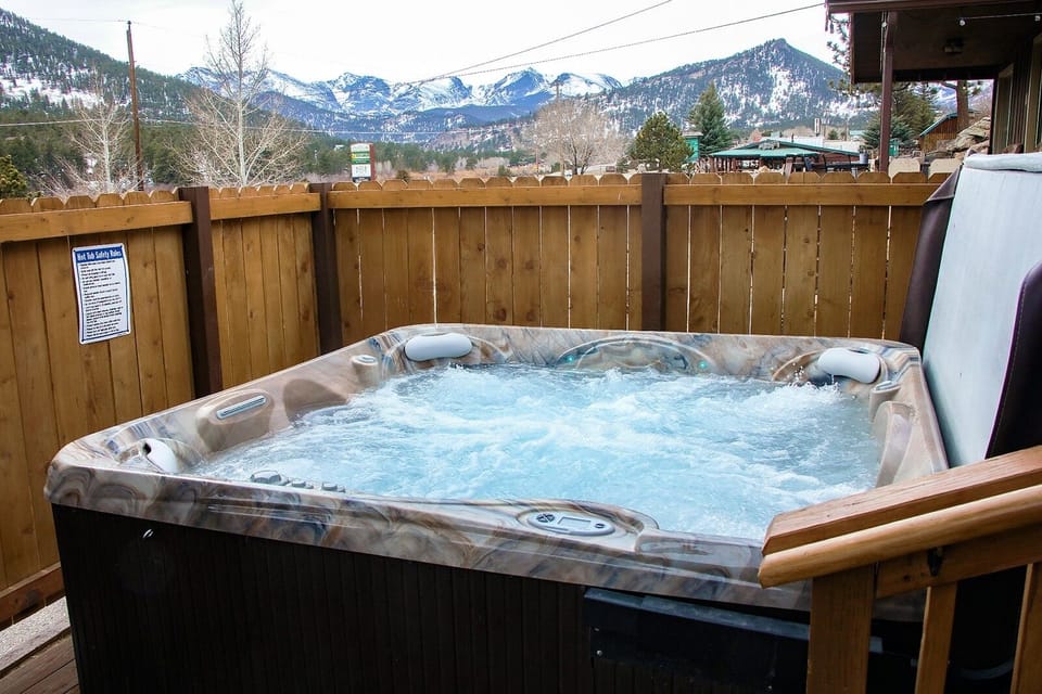 Cabin, 2 Bedrooms | Outdoor spa tub