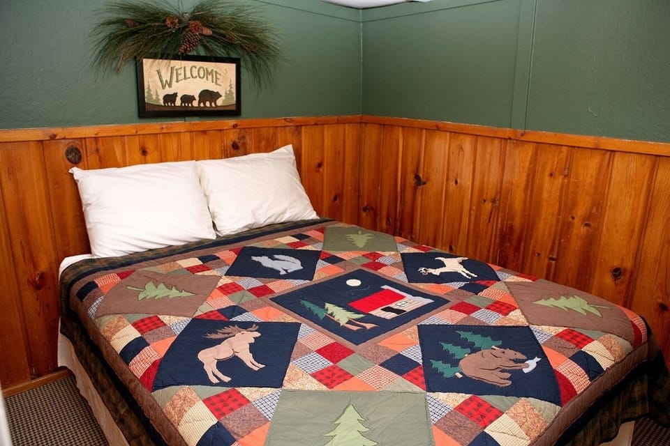 Cabin, 2 Bedrooms | 2 bedrooms, free WiFi