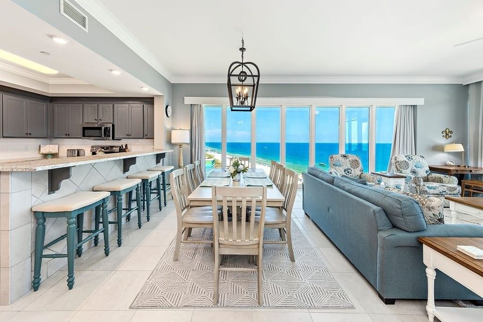 Condo, 4 Bedrooms | Private kitchen | Fridge, oven, coffee/tea maker