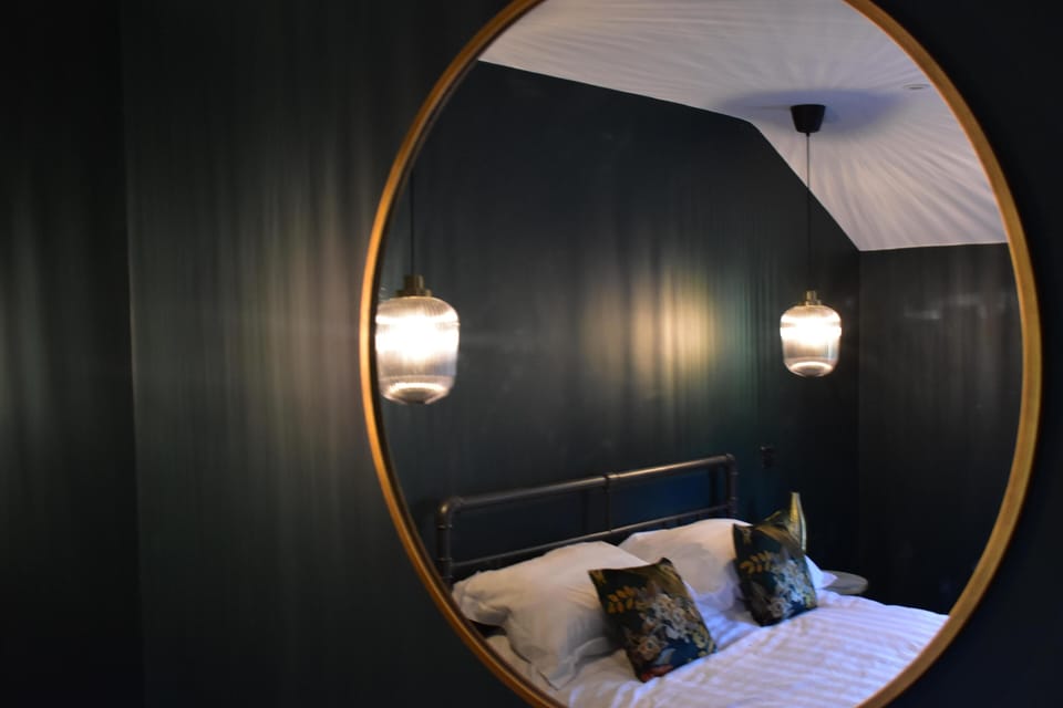 Yr Hen Beudy, Barn Conversion, Sleeps 4, Dogs Ok House in Llansteffan