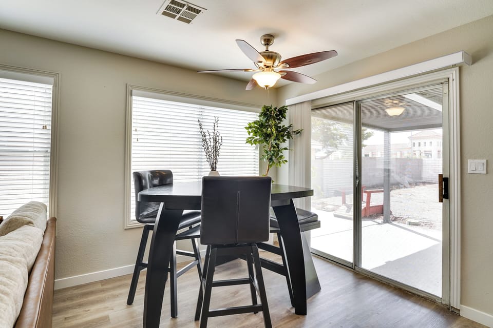 Dining Area | Dining Table | Dishware/Flatware