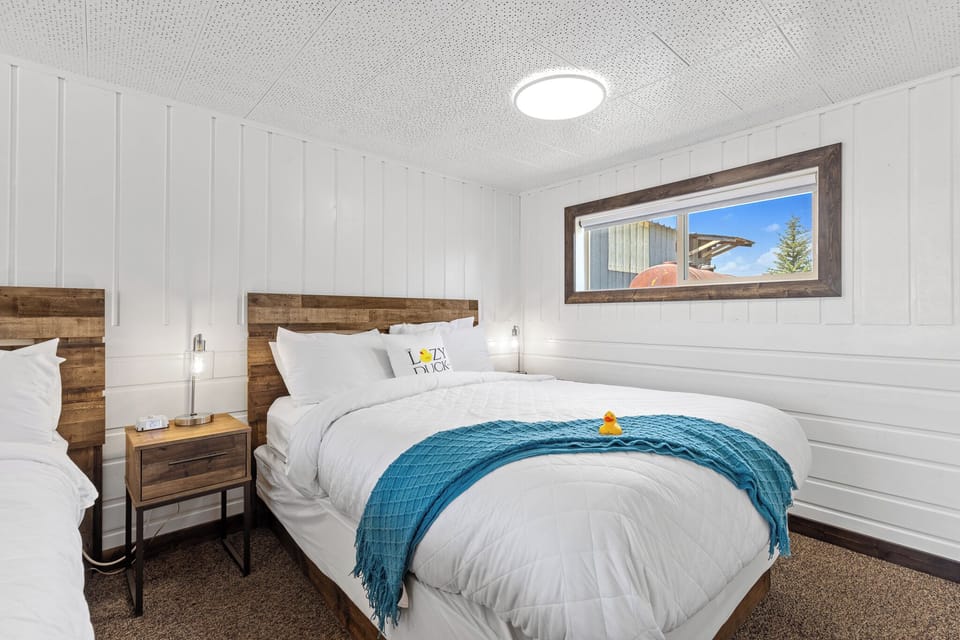 Queen size bed
