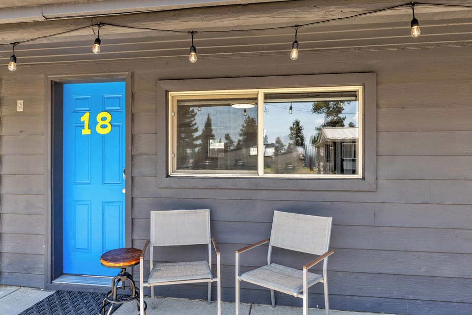 Front entrance with patio chairs