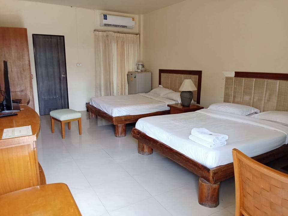 Business Room | 1 bedroom, bed sheets