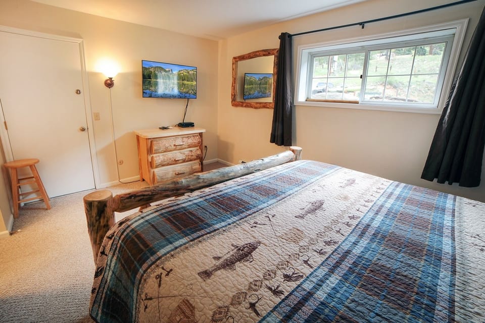 Condo, 1 Bedroom | 1 bedroom, WiFi (free)