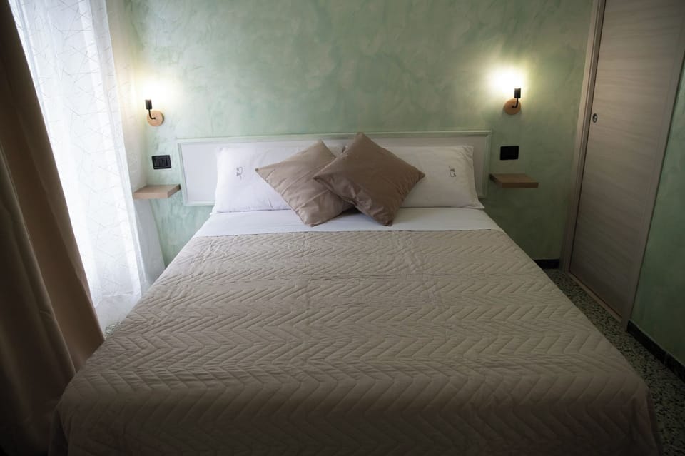 Basic Room | Frette Italian sheets, premium bedding, down comforters