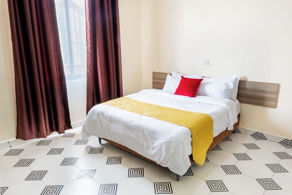 Executive Double Room | Desk, soundproofing, free WiFi, bed sheets