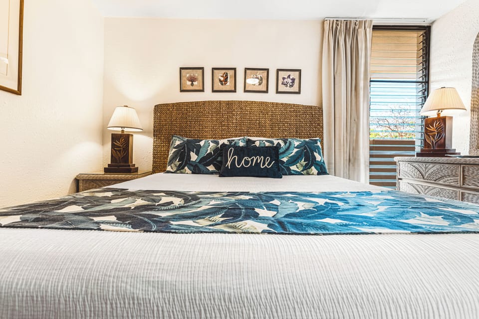 Island-themed decor