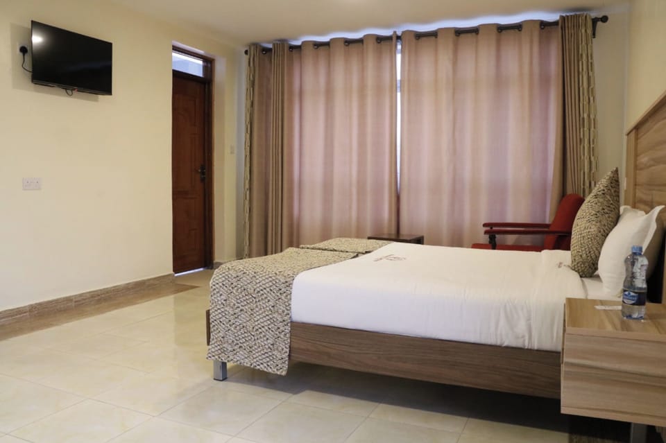 Standard Double Room | Free WiFi, bed sheets