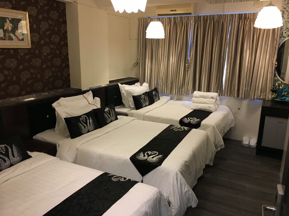 Family Room | Premium bedding, iron/ironing board (on request), WiFi (free)