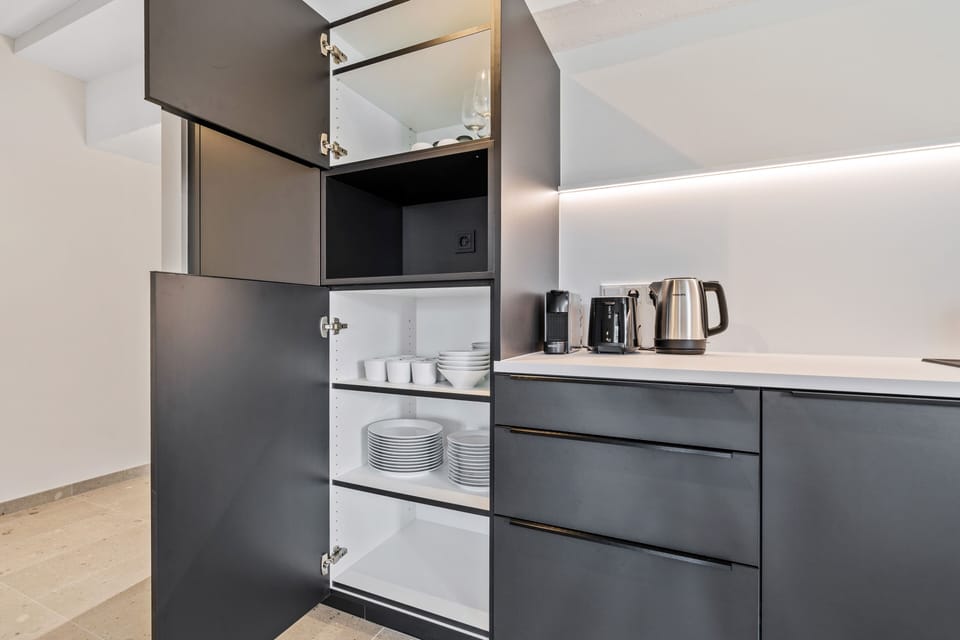 Apartment | Private kitchen | Fridge, oven, stovetop, dishwasher