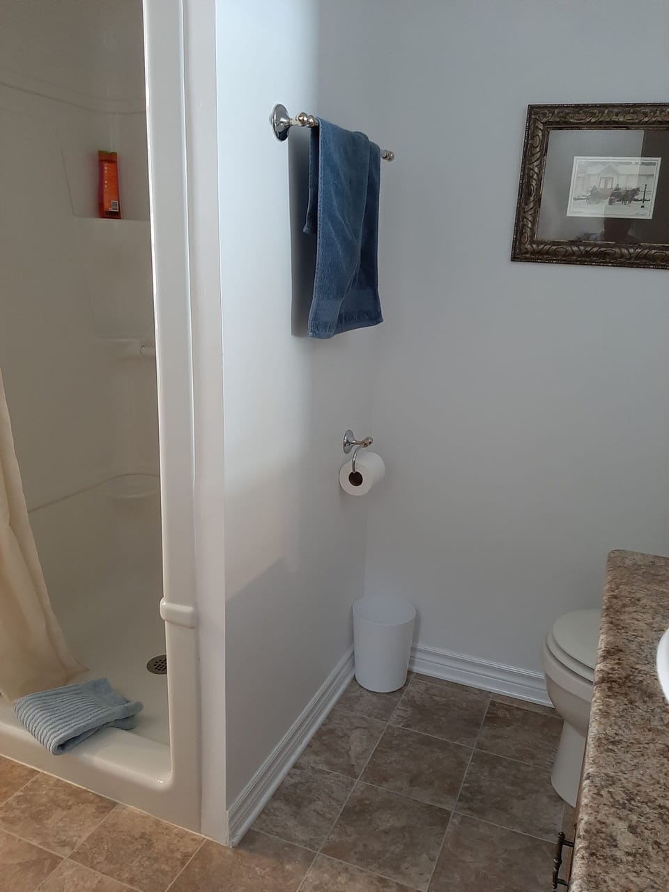 Basic Double Room | Bathroom | Shower, hair dryer, towels, soap