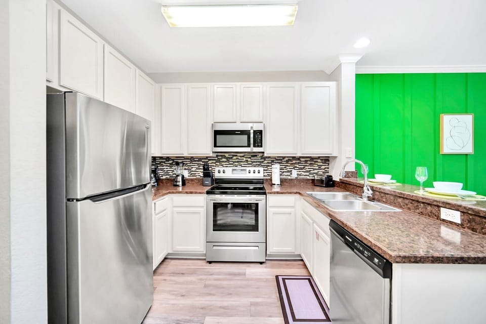Fully Equipped Chef's Kitchen