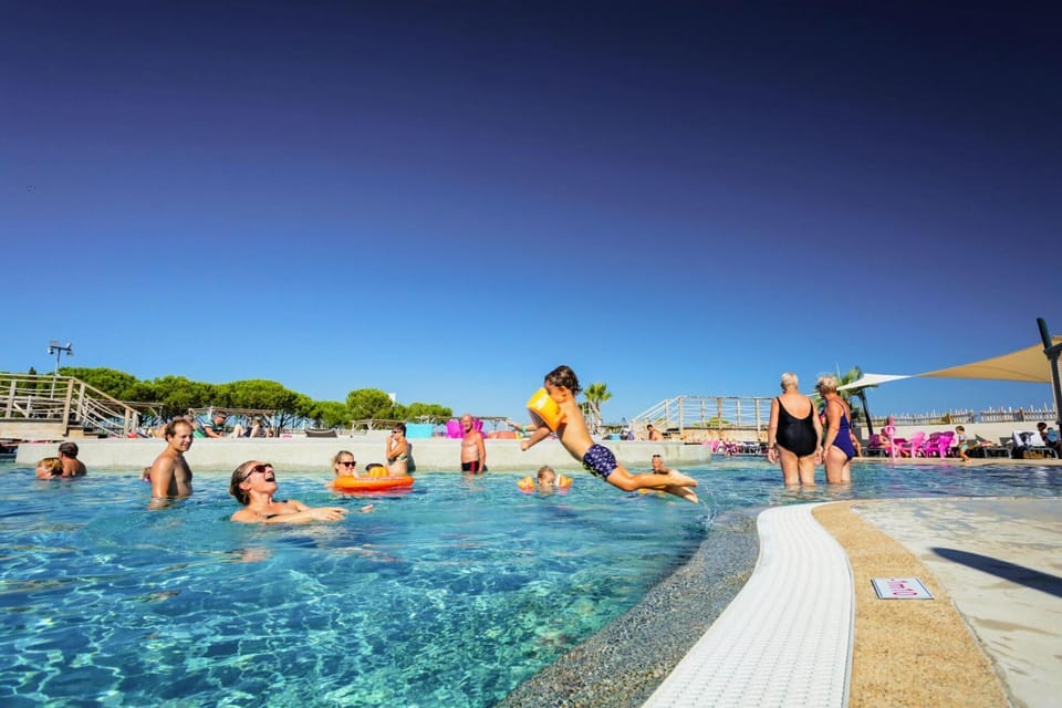 Holiday Home Swimming Pool