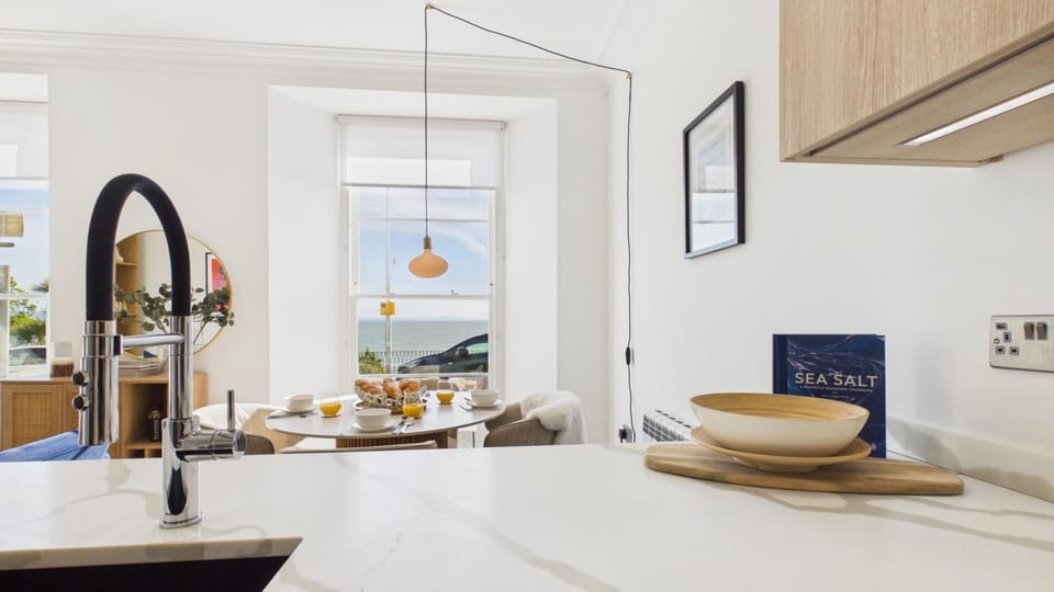 No. 4 Croft House - Luxury 2 Bed Apartment - Tenby (28662)