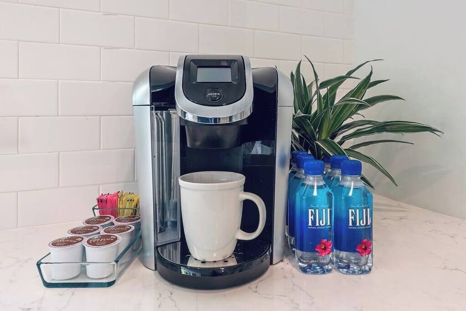 Keurig coffee makers with complimentary starter Starbucks k-cups & bottled water for a trip to the beach