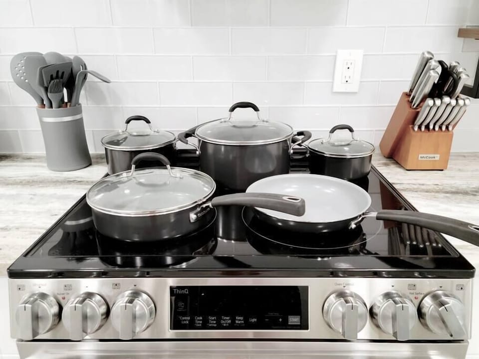 All the comforts of home in this kitchen! 