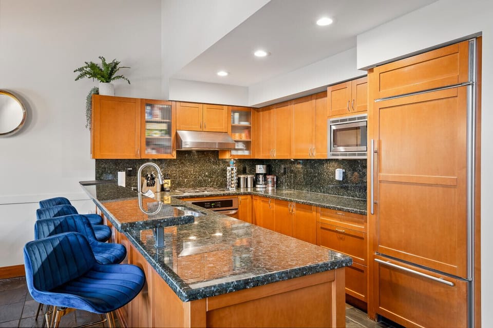 Bar seating for 4 - enjoy a few beverages while you cook up a hearty meal